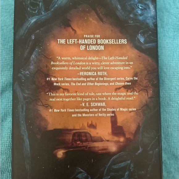 “The Left-Handed Book Sellers of London” Book written by:Garth Nix - Picture 13 of 16